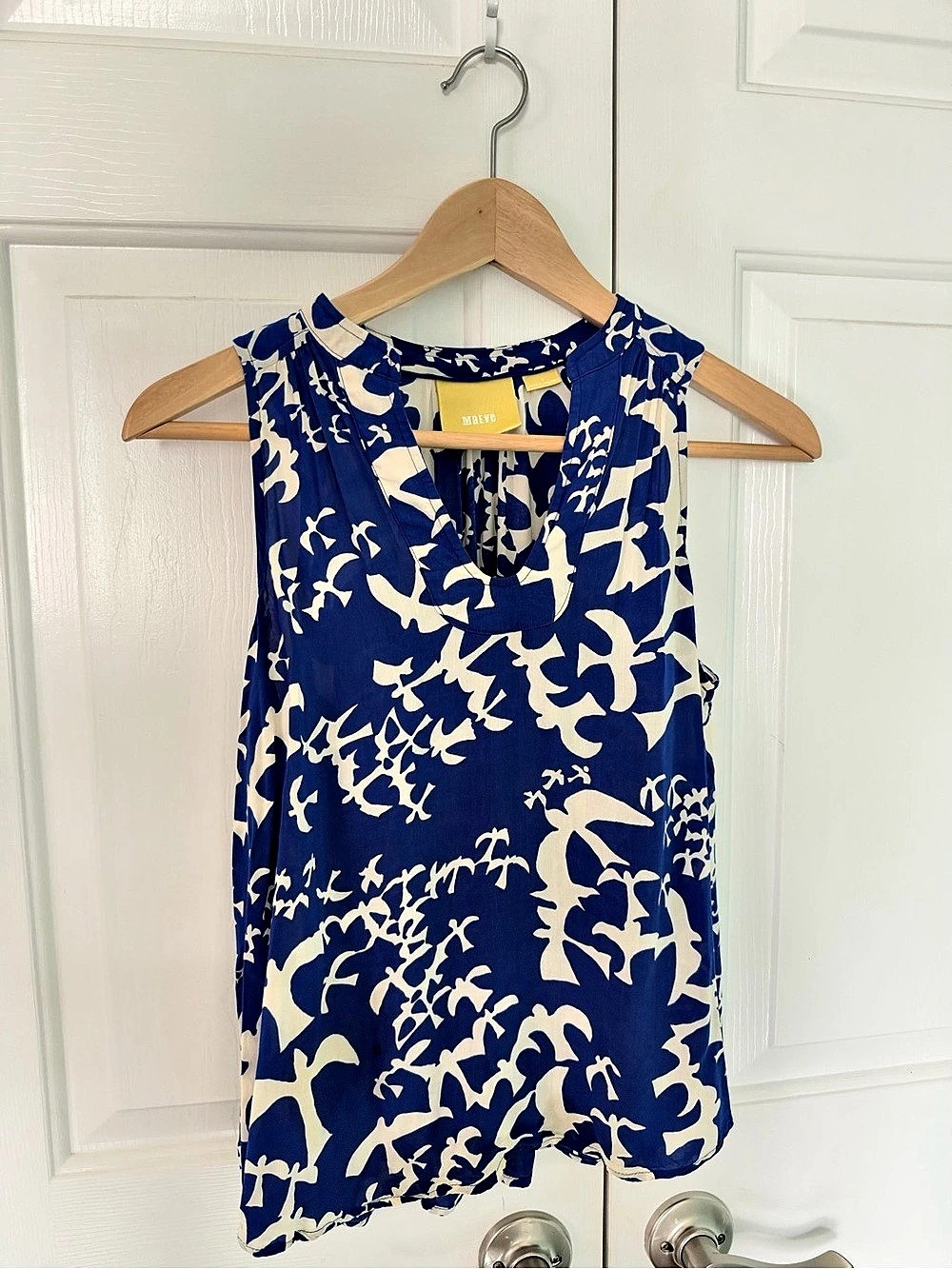 Anthropologie Flowy Sleeveless Top in Blue & White Like New